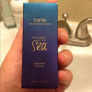 Tarte "Aquacealer" Concealer in Fair-Light